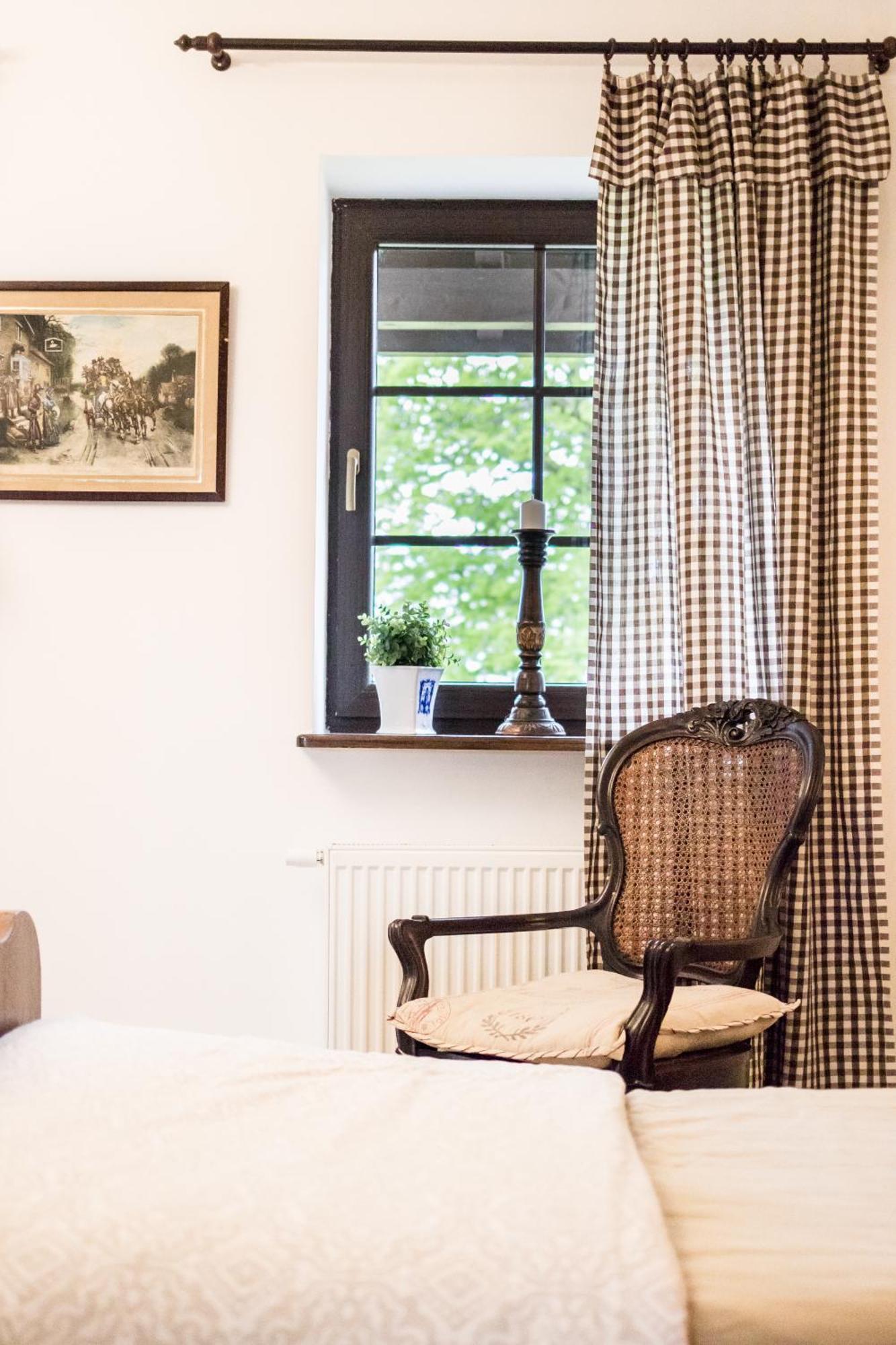 Dom Pod Skrzydlami Bed & Breakfast Gawliki Wielkie Ngoại thất bức ảnh