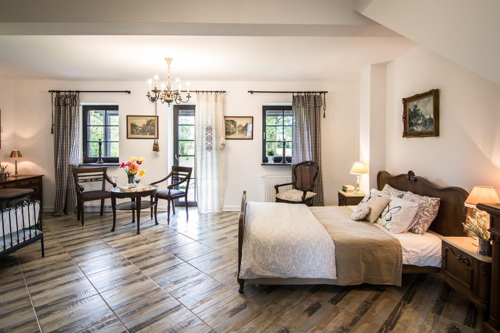 Dom Pod Skrzydlami Bed & Breakfast Gawliki Wielkie Ngoại thất bức ảnh