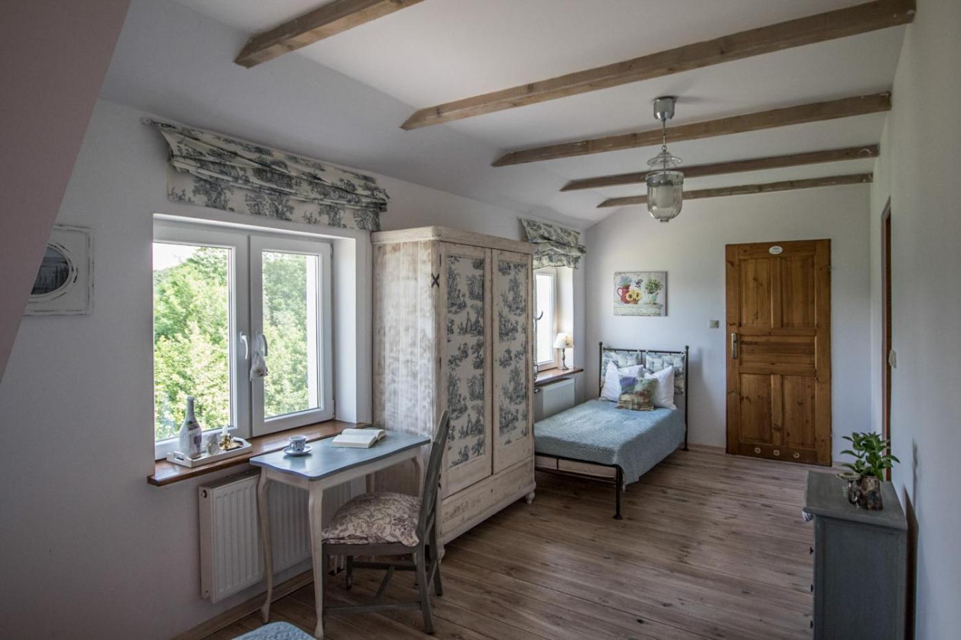 Dom Pod Skrzydlami Bed & Breakfast Gawliki Wielkie Ngoại thất bức ảnh