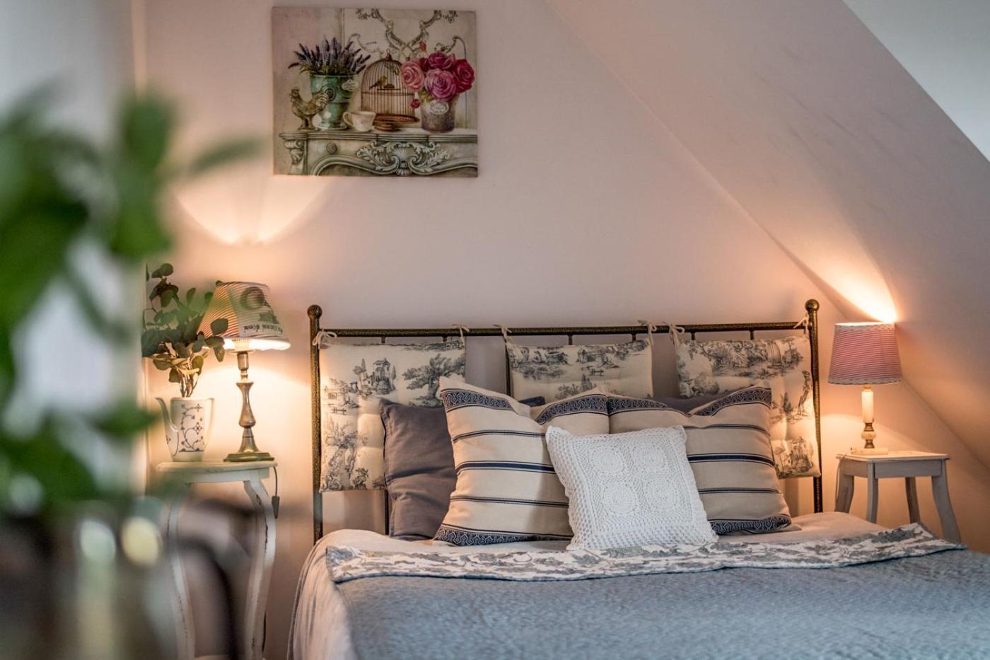 Dom Pod Skrzydlami Bed & Breakfast Gawliki Wielkie Ngoại thất bức ảnh